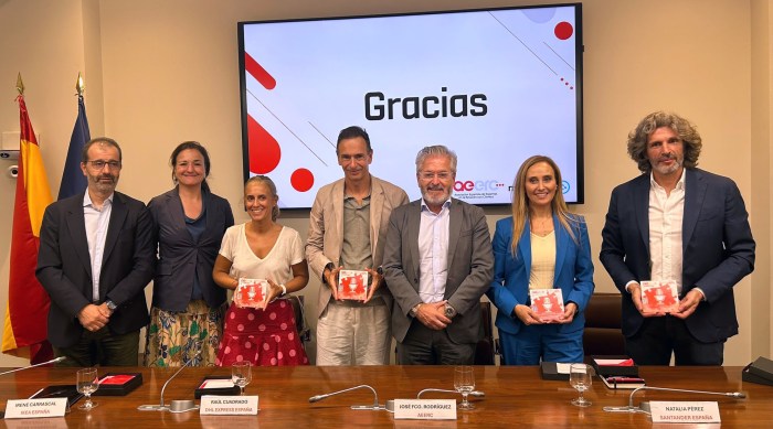 Ikea, DHL Express y Santander debaten en la Conferencia Internacional de la AEERC cómo ser globales sin perder el trato&nbsp;local